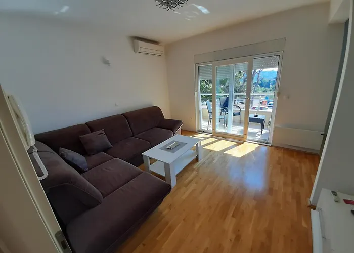 Apartman U Centru Makarske