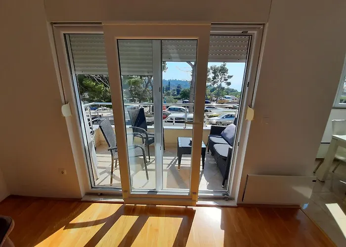 Apartman U Centru Makarske